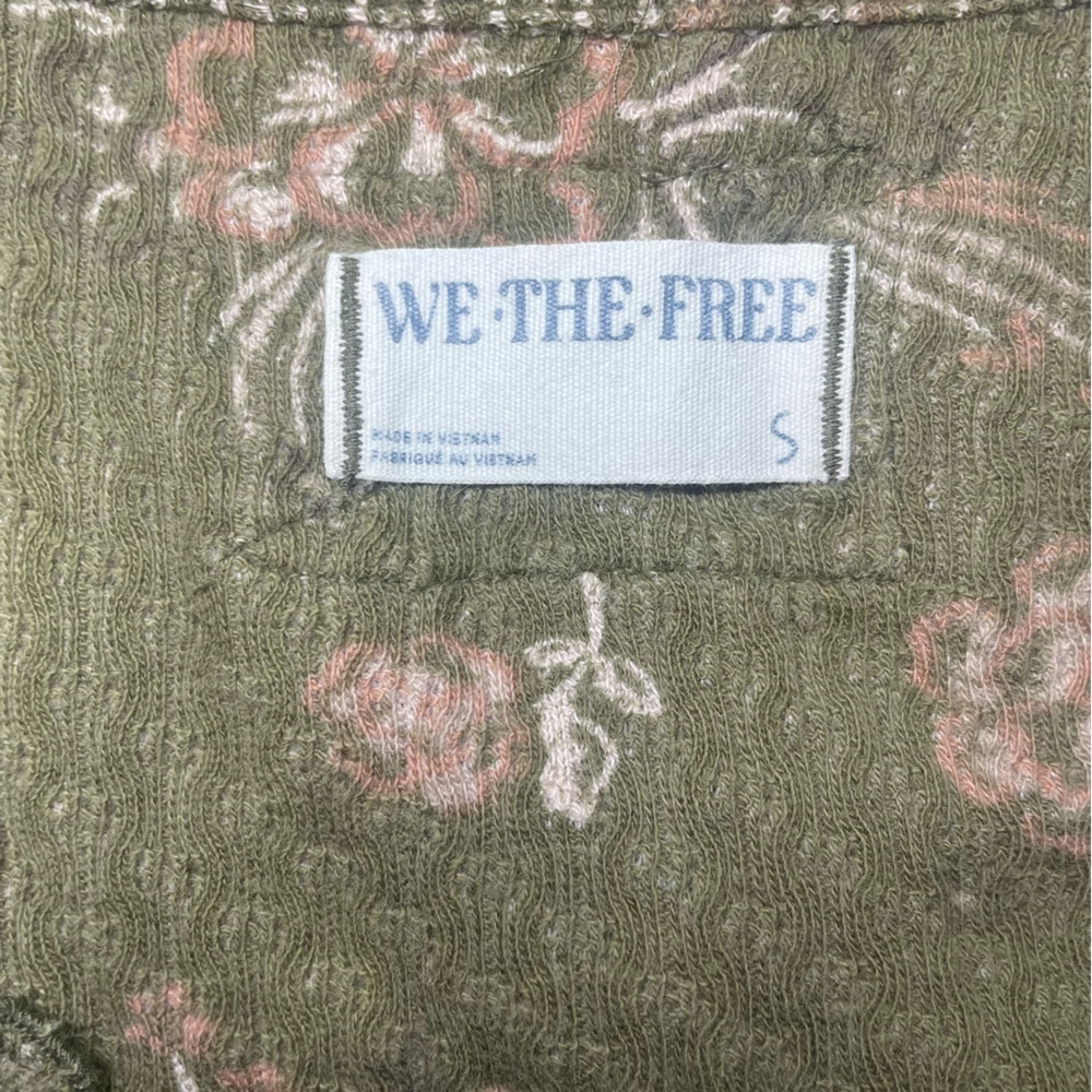 We The Free Clover Printed Thermal Top Olive Floral Size Small - Picture 7 of 9